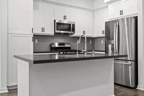 Kitchen - 340 Waterbury Ct, Santee, CA 92071 photo 3 of 7