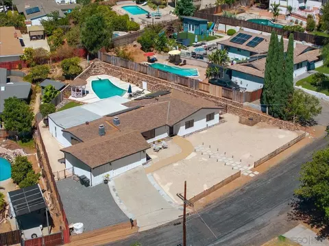 View/Area - 2073 Ginny Ln, Escondido, CA 92025 photo 2 of 4