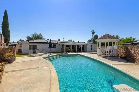 Exterior - 2073 Ginny Ln, Escondido, CA 92025 photo 6 of 11