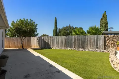 Exterior - 2073 Ginny Ln, Escondido, CA 92025 photo 8 of 11
