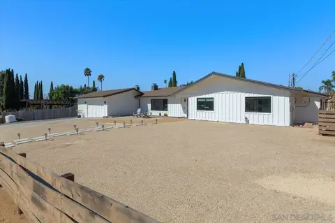 Exterior - 2073 Ginny Ln, Escondido, CA 92025 photo 9 of 11