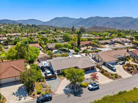 View/Area - 1537 Winsome, Escondido, CA 92029 photo 5 of 7