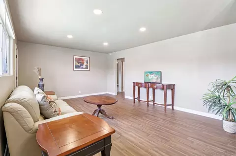 4610 Lyric Ln, San Diego, CA 92117
