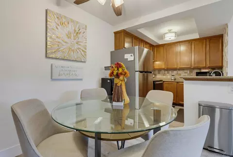 Dining - 432 Edgehill Ln #3, Oceanside, CA 92054 photo 2 of 3