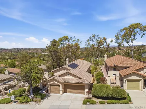 View/Area - 804 Calle Montera, Escondido, CA 92025 photo 4 of 25