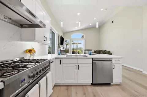 Kitchen - 804 Calle Montera, Escondido, CA 92025 photo 6 of 6