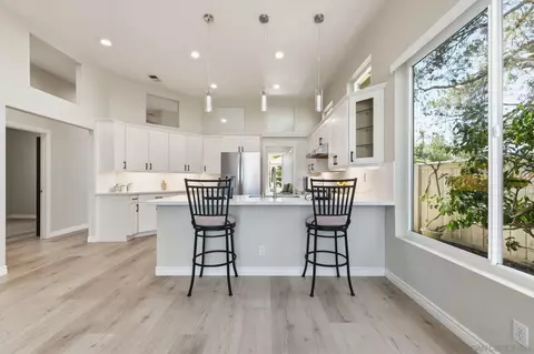Kitchen - 804 Calle Montera, Escondido, CA 92025 photo 4 of 6