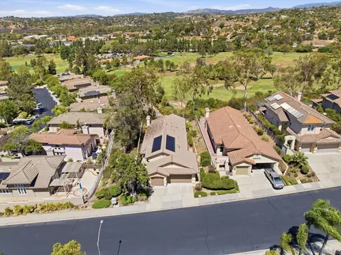View/Area - 804 Calle Montera, Escondido, CA 92025 photo 5 of 25