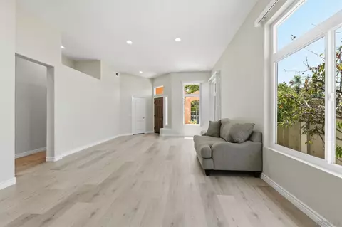 Living - 804 Calle Montera, Escondido, CA 92025 photo 5 of 12
