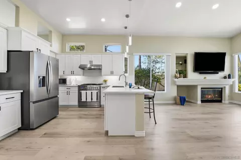 Kitchen - 804 Calle Montera, Escondido, CA 92025 photo 1 of 6