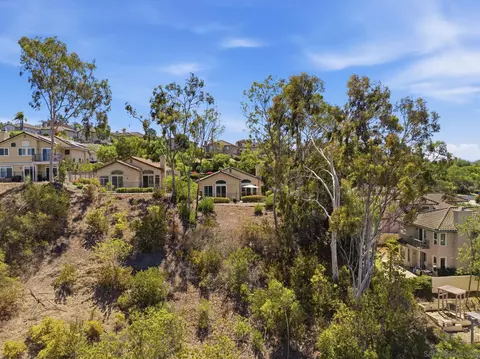 View/Area - 804 Calle Montera, Escondido, CA 92025 photo 7 of 25
