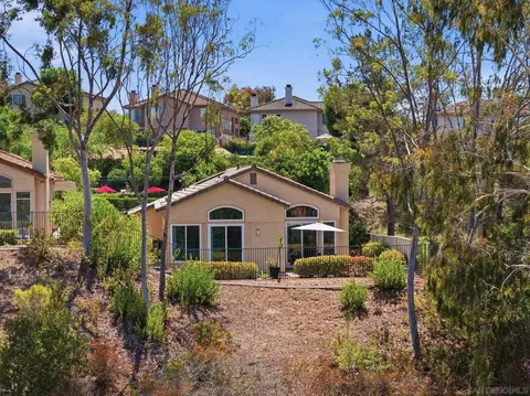 Exterior - 804 Calle Montera, Escondido, CA 92025 photo 14 of 15