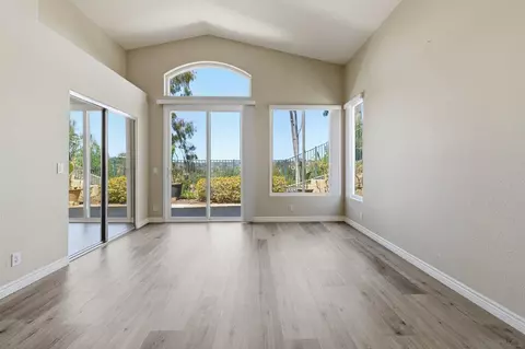 Living - 804 Calle Montera, Escondido, CA 92025 photo 11 of 12