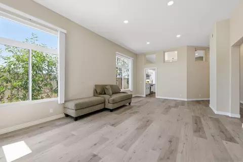 Living - 804 Calle Montera, Escondido, CA 92025 photo 1 of 12