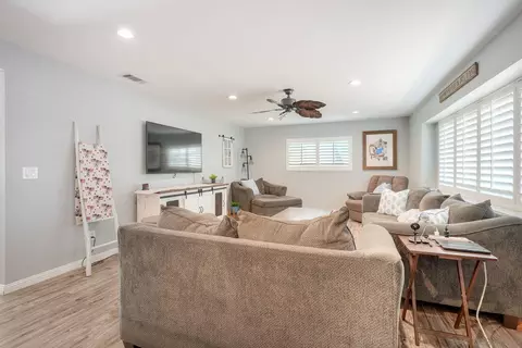 Living - 12731 Soule, Poway, CA 92064 photo 2 of 3