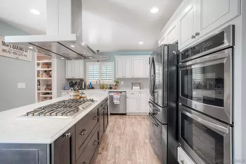 Kitchen - 12731 Soule, Poway, CA 92064 photo 2 of 3
