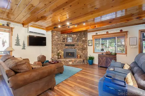Living - 3110 Blue Jay Dr, Julian, CA 92036 photo 2 of 4