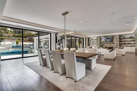 Dining - 6389 Castejon, La Jolla, CA 92037 photo 2 of 5
