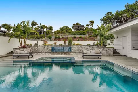 Exterior - 6389 Castejon, La Jolla, CA 92037 photo 6 of 15