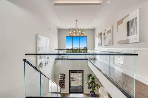 Entry Way - 6389 Castejon, La Jolla, CA 92037 photo 3 of 5