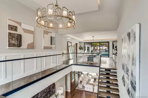 Entry Way - 6389 Castejon, La Jolla, CA 92037 photo 4 of 5