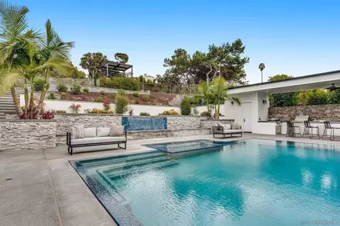 Exterior - 6389 Castejon, La Jolla, CA 92037 photo 12 of 15