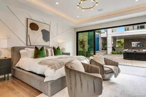 Bedroom - 6389 Castejon, La Jolla, CA 92037 photo 1 of 4