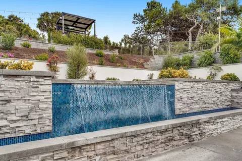 Exterior - 6389 Castejon, La Jolla, CA 92037 photo 13 of 15