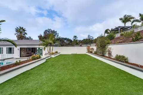 Exterior - 6389 Castejon, La Jolla, CA 92037 photo 15 of 15