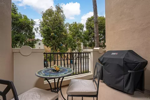 2740 Evans Rd #11, San Diego, CA 92106
