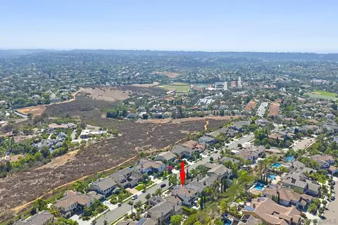 View/Area - 7598 Circulo Sequoia, Carlsbad, CA 92009 photo 5 of 14
