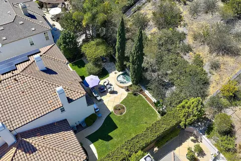 View/Area - 7598 Circulo Sequoia, Carlsbad, CA 92009 photo 3 of 14