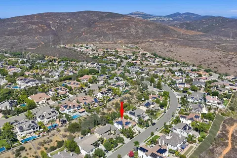 View/Area - 7598 Circulo Sequoia, Carlsbad, CA 92009 photo 6 of 14