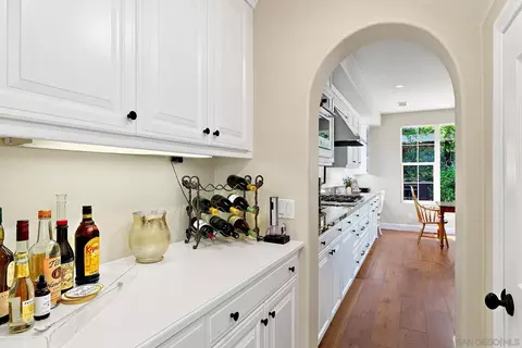 Kitchen - 7598 Circulo Sequoia, Carlsbad, CA 92009 photo 4 of 4