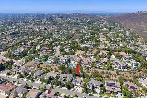 View/Area - 7598 Circulo Sequoia, Carlsbad, CA 92009 photo 8 of 14