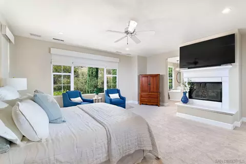Bedroom - 7598 Circulo Sequoia, Carlsbad, CA 92009 photo 1 of 4