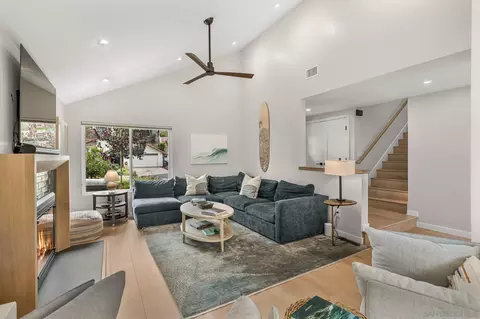 Living - 339 Delage Dr, Encinitas, CA 92024 photo 2 of 2