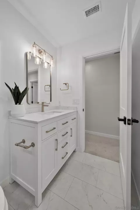 Bath - 339 Delage Dr, Encinitas, CA 92024 photo 5 of 5