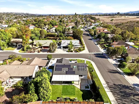 View/Area - 1651 Mapleleaf, Encinitas, CA 92024 photo 3 of 6