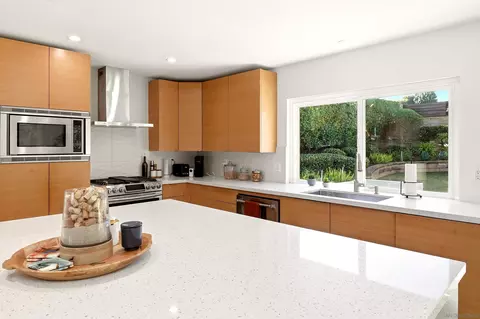 Kitchen - 1651 Mapleleaf, Encinitas, CA 92024 photo 3 of 7