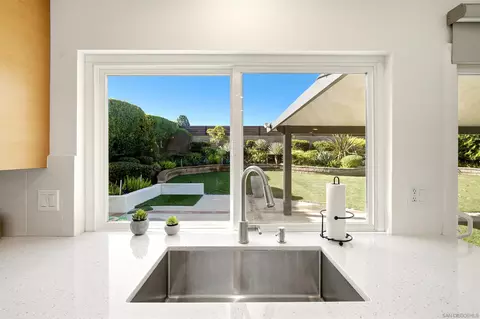 Kitchen - 1651 Mapleleaf, Encinitas, CA 92024 photo 7 of 7