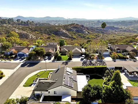 View/Area - 1651 Mapleleaf, Encinitas, CA 92024 photo 4 of 6