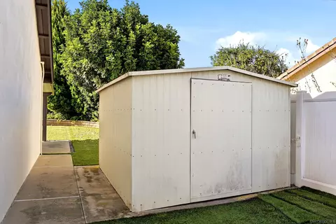Exterior - 1651 Mapleleaf, Encinitas, CA 92024 photo 7 of 10