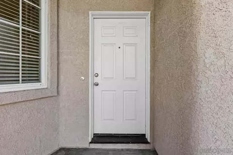 Entry Way - 609 Paseo Rio, Vista, CA 92081 photo 3 of 3