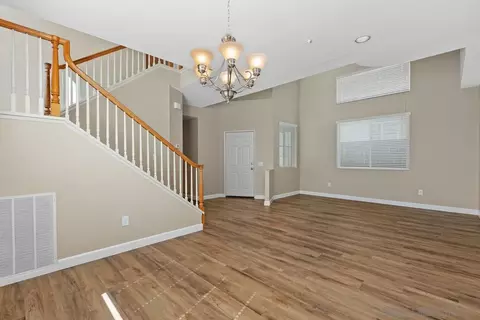 Living - 609 Paseo Rio, Vista, CA 92081 photo 3 of 7