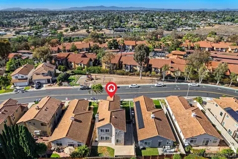 View/Area - 609 Paseo Rio, Vista, CA 92081 photo 2 of 5