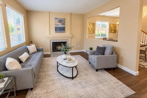 Living - 609 Paseo Rio, Vista, CA 92081 photo 3 of 3