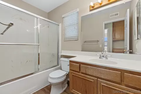 Bath - 609 Paseo Rio, Vista, CA 92081 photo 2 of 2
