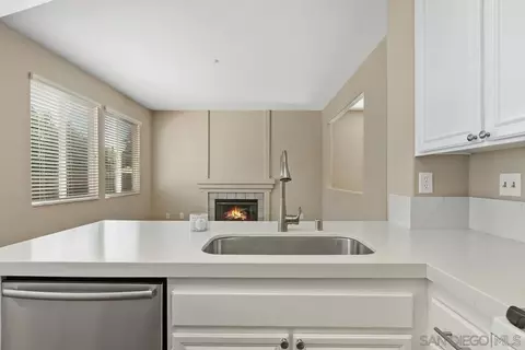 Kitchen - 609 Paseo Rio, Vista, CA 92081 photo 5 of 6