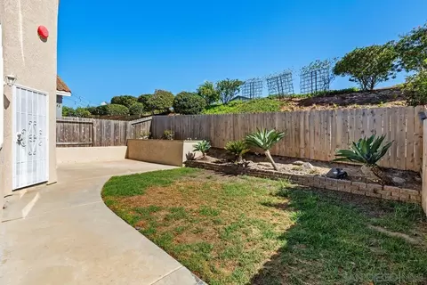 Exterior - 609 Paseo Rio, Vista, CA 92081 photo 5 of 5
